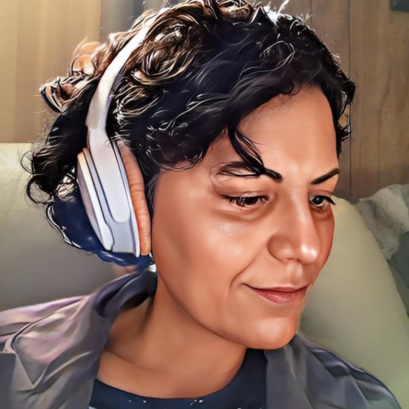 Meet your Posher, Gilda - Picture 2 of 3